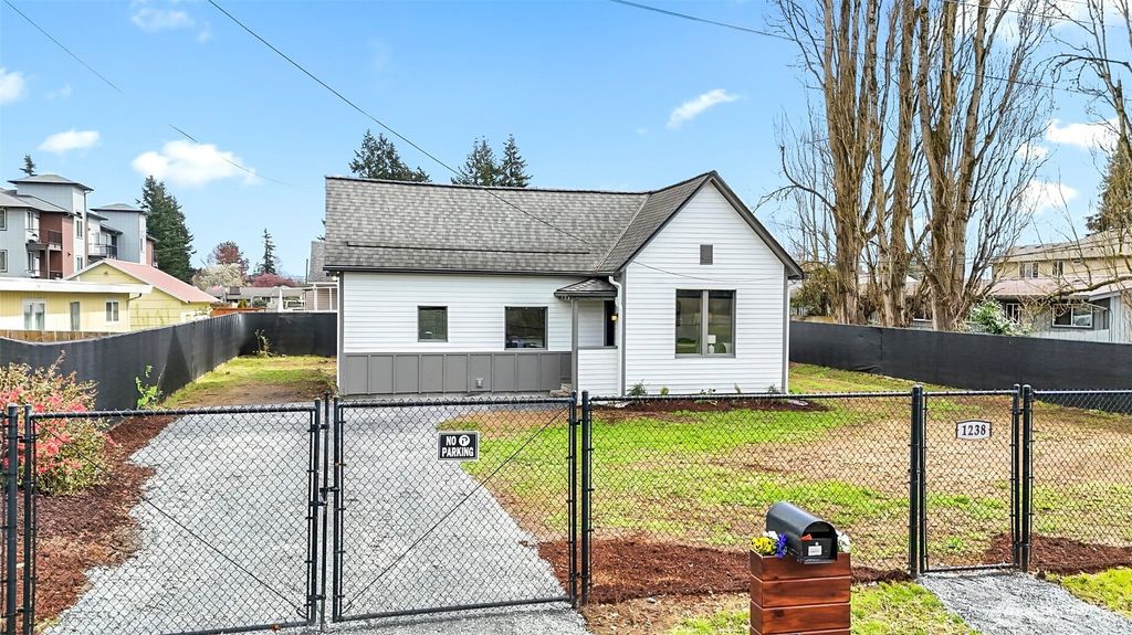 Photo of 1238 Ash Avenue, Marysville, WA 98270 (MLS # 2354756)