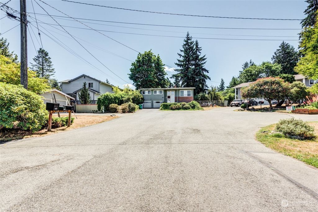 Photo of 14530 Burke Avenue N, Shoreline, WA 98133 (MLS # 2144513)