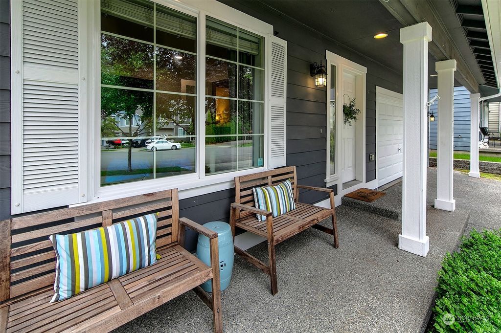 Photo of 5608 119th Street SE, Snohomish, WA 98296 (MLS # 2288768)