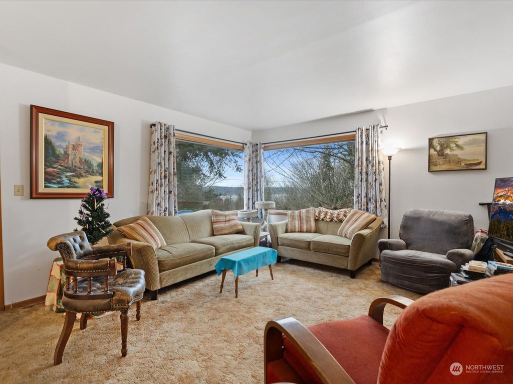 Photo of 1307 Goat Trail Road, Mukilteo, WA 98275 (MLS # 2187760)