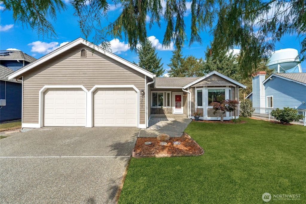 Photo of 12714 SE 253rd Court, Kent, WA 98030 (MLS # 2442586)