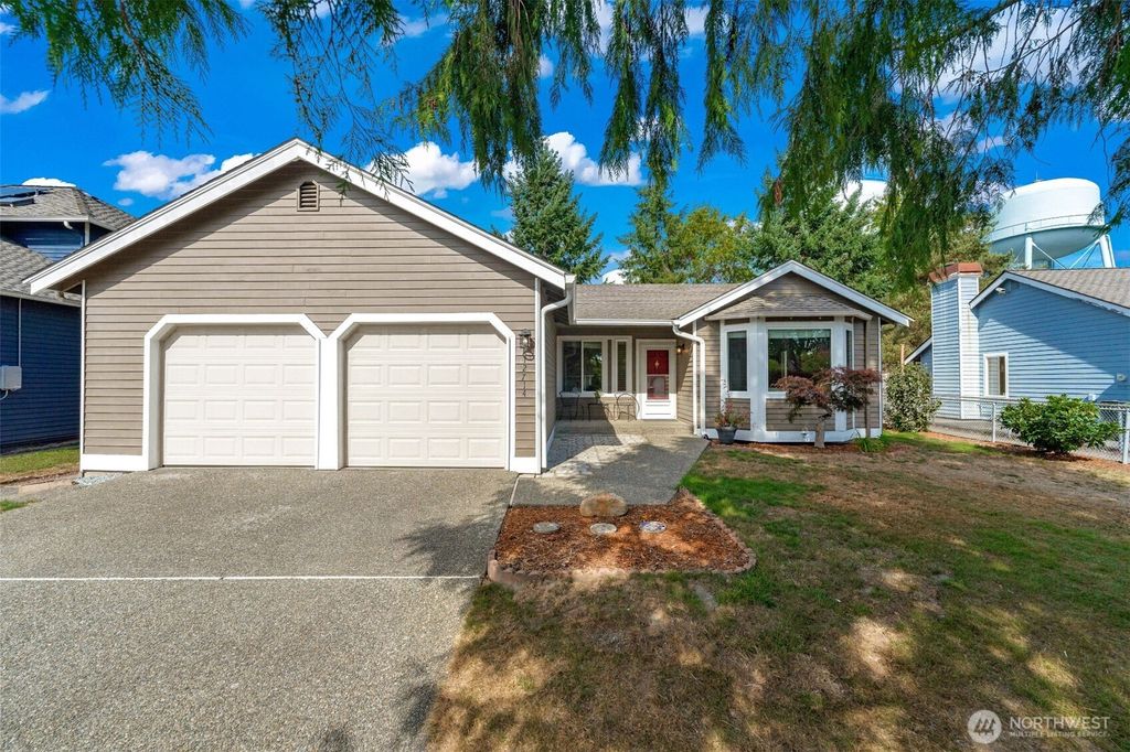 Photo of 12714 SE 253rd Court, Kent, WA 98030 (MLS # 2442586)