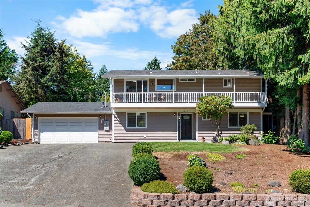 Photo of 6573 123rd Avenue SE, Bellevue, WA 98006 (MLS # 2417843)