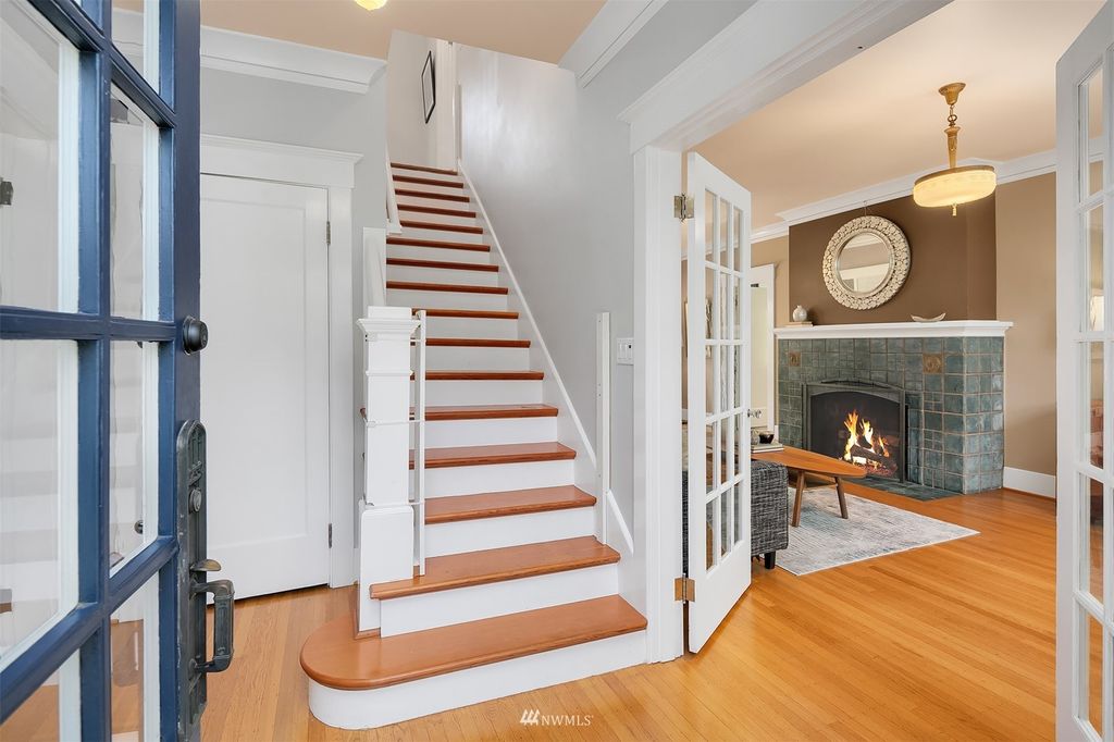 Photo of 1603 NE Ravenna Boulevard, Seattle, WA 98105 (MLS # 1976447)