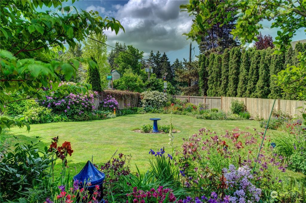 Photo of 6840 NE 153rd Place, Kenmore, WA 98028 (MLS # 2072687)