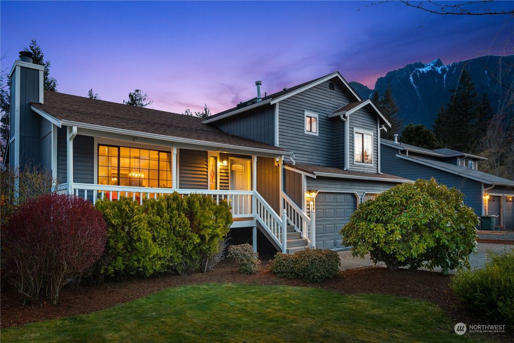 Photo of 400 NE 4th Street, North Bend, WA 98045 (MLS # 2049914)