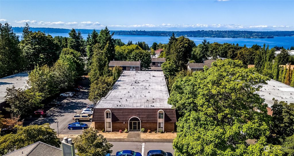 Photo of 11006 NE 68th Street #810, Kirkland, WA 98033 (MLS # 2160055)