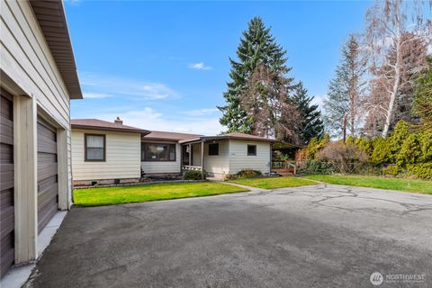 Photo of 2434 & 2430 NW Alan Avenue, East Wenatchee, WA 98802 (MLS # 2487493)