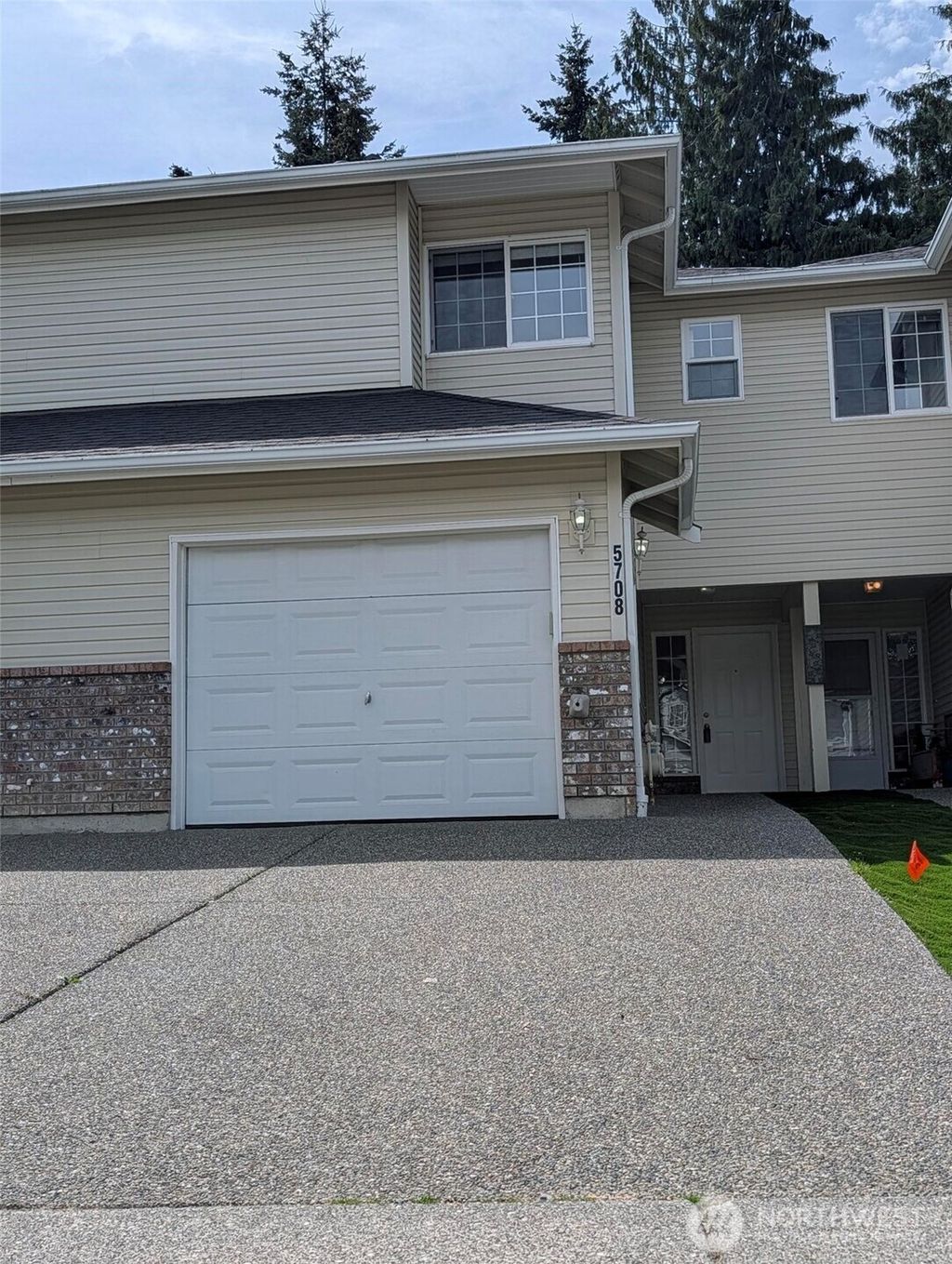 Photo of 5708 136th Street SE, Everett, WA 98208 (MLS # 2504119)