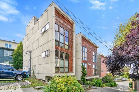 Photo of 1211 S Grand Street, Seattle, WA 98144 (MLS # 2468989)