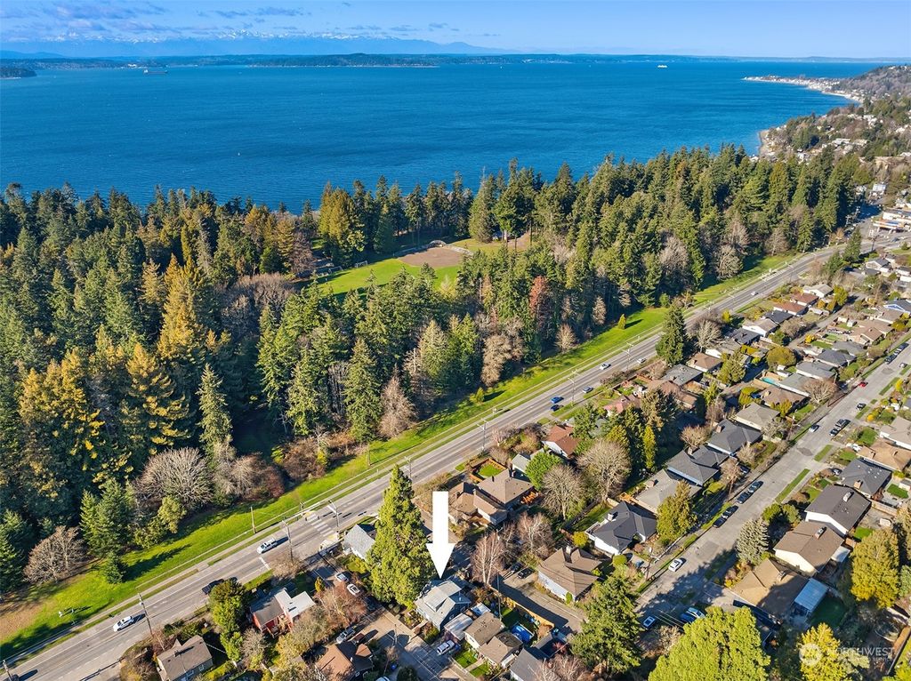 Photo of 4468 SW Kenyon Place, Seattle, WA 98136 (MLS # 2324497)