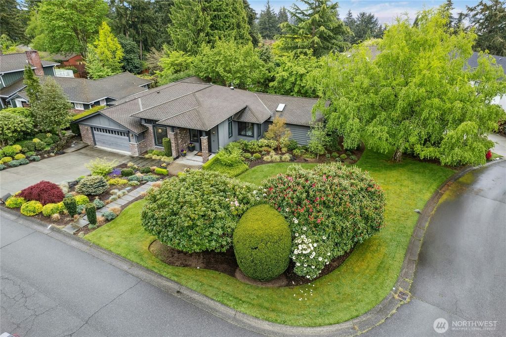 Photo of 12503 NE 29th Street, Bellevue, WA 98005 (MLS # 2369591)