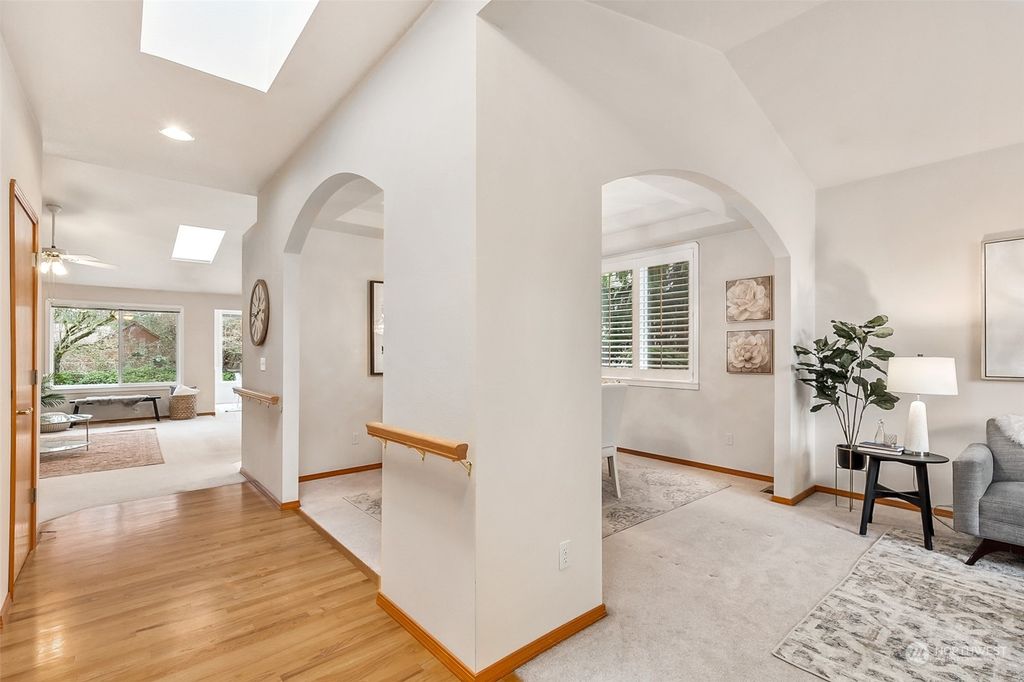 listing image 9365638343387584258