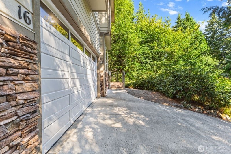 16 Plum Lane