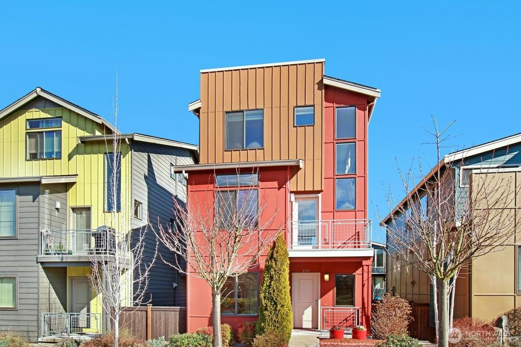 Photo of 1315 SW 159th Place, Lynnwood, WA 98087 (MLS # 2477633)