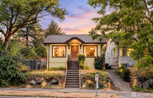 708 N 72ND ST, SEATTLE, WA 98103 - Image a360dfe579db7559e3453d602cb863cd/3687035196