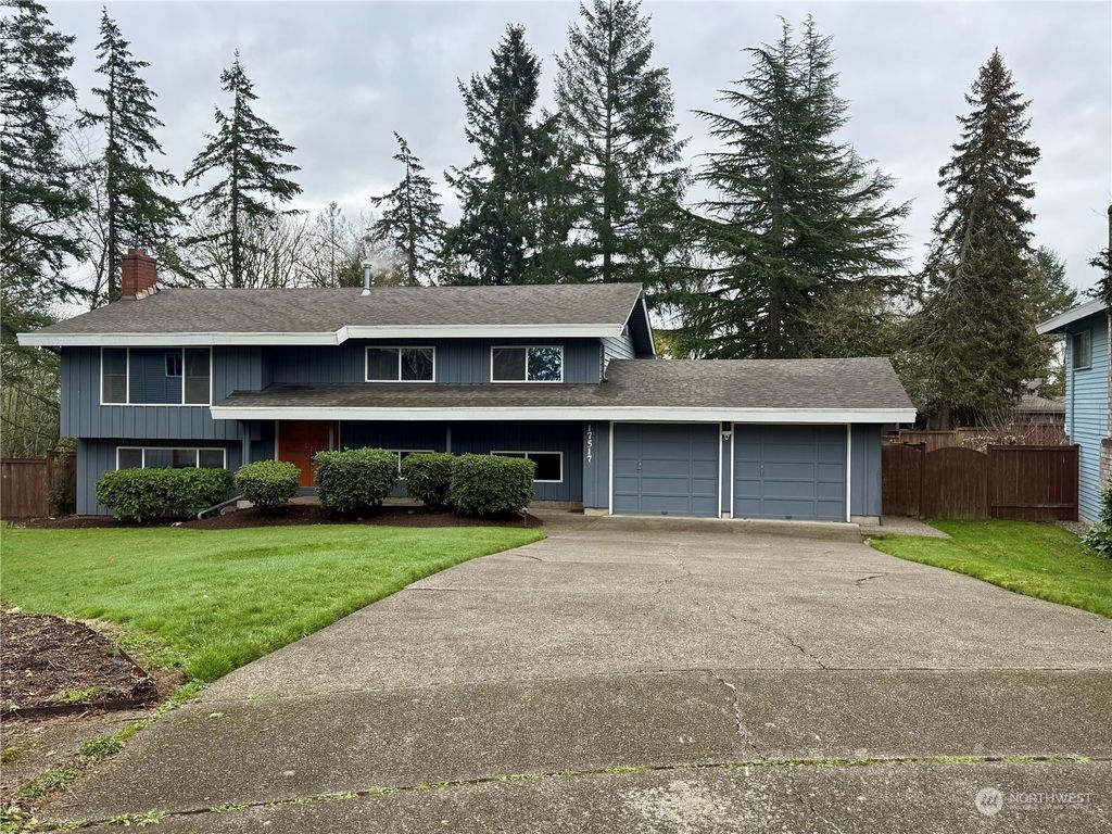 Photo of 17517 NE 22nd Court, Redmond, WA 98052 (MLS # 2323807)
