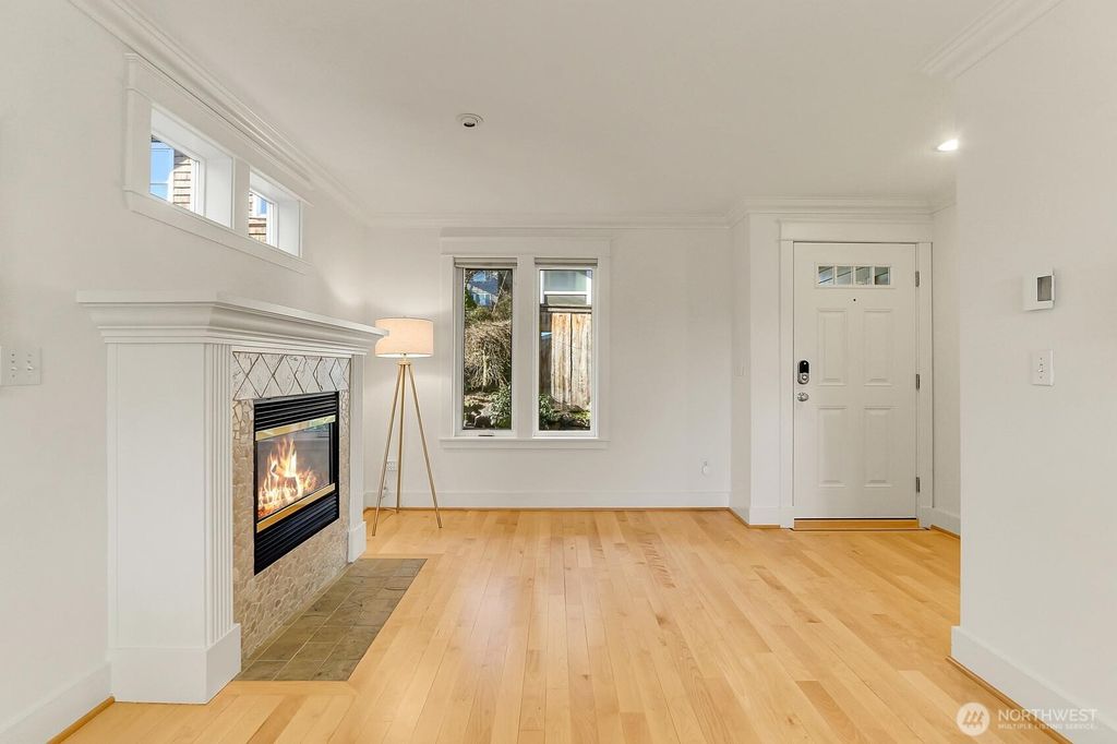 Photo of 1828 25th Avenue #A, Seattle, WA 98122 (MLS # 2475358)