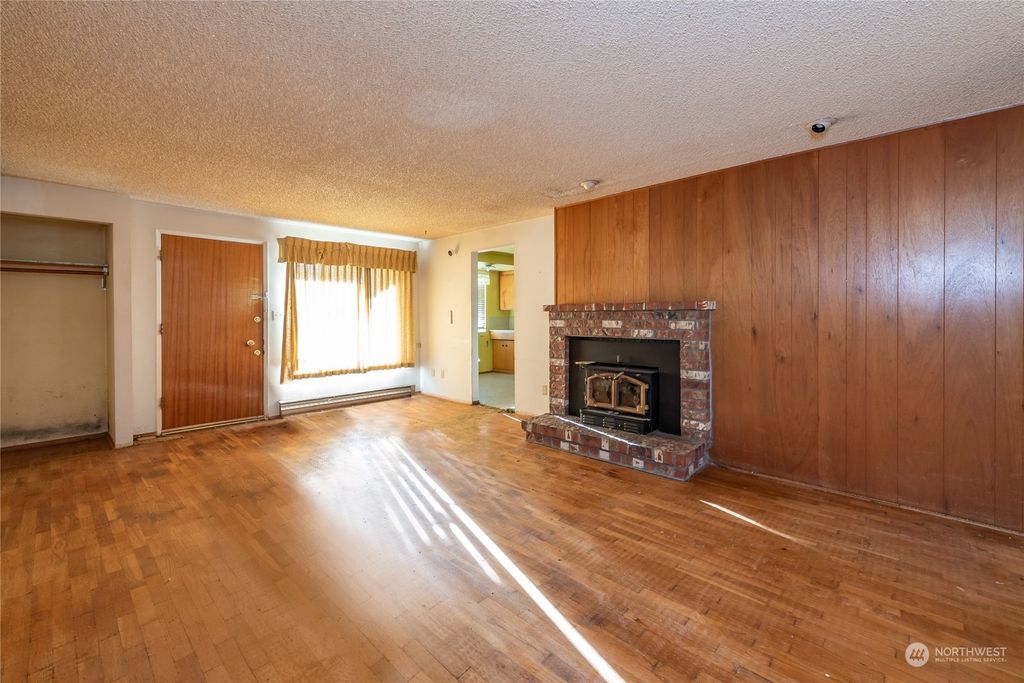 Photo of 4601 226th Street SW, Mountlake Terrace, WA 98043 (MLS # 2185623)