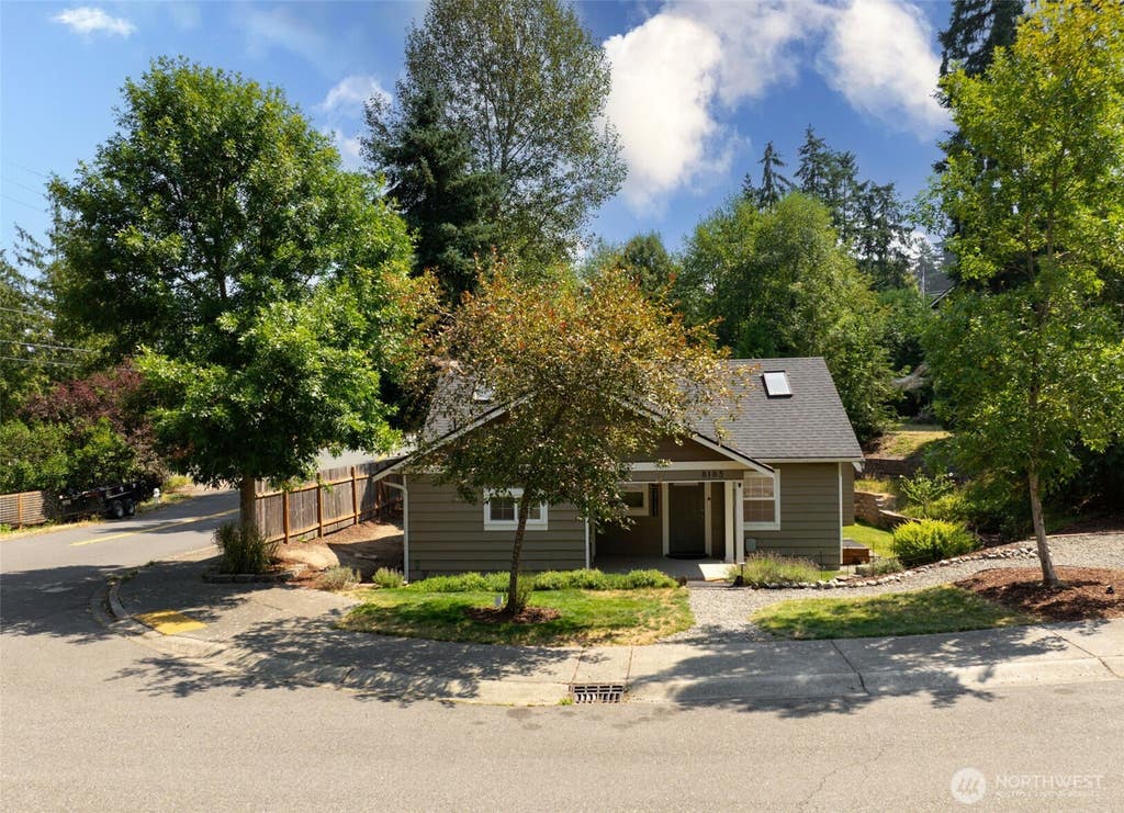 Photo of 8183 NE 165th Street, Kenmore, WA 98028 (MLS # 2567652)