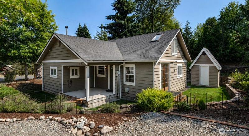 8183 NE 165th Street