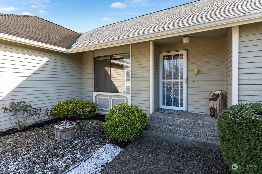 Photo of 24207 16th Place SE, Bothell, WA 98021 (MLS # 2036028)