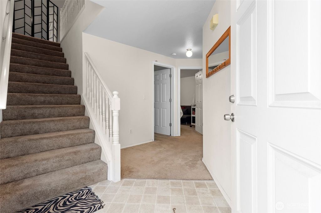 Photo of 5909 NE 33rd Circle, Vancouver, WA 98661 (MLS # 2505030)