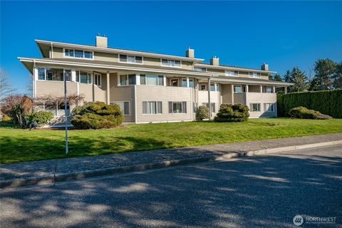 Photo of 1326 4th Street, Blaine, WA 98230 (MLS # 2491329)