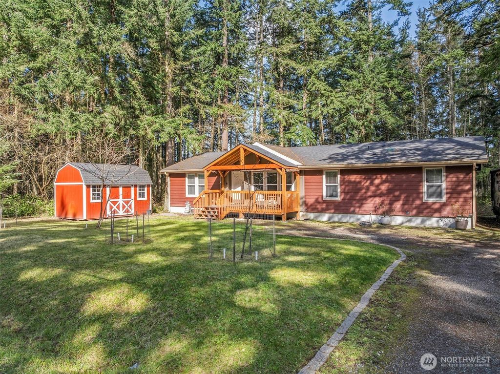 Photo of 371 Sunset Drive, Oak Harbor, WA 98277 (MLS # 2497801)