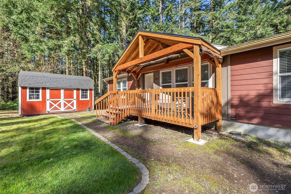 Photo of 371 Sunset Drive, Oak Harbor, WA 98277 (MLS # 2497801)