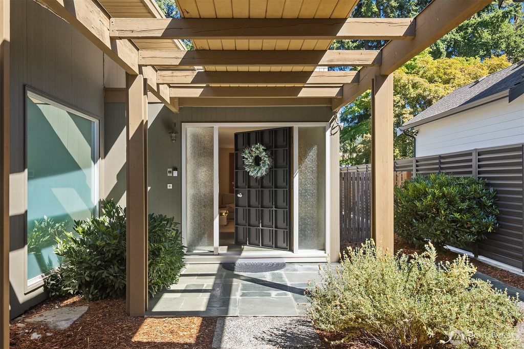 Photo of 150 131st Avenue NE, Bellevue, WA 98005 (MLS # 2420431)