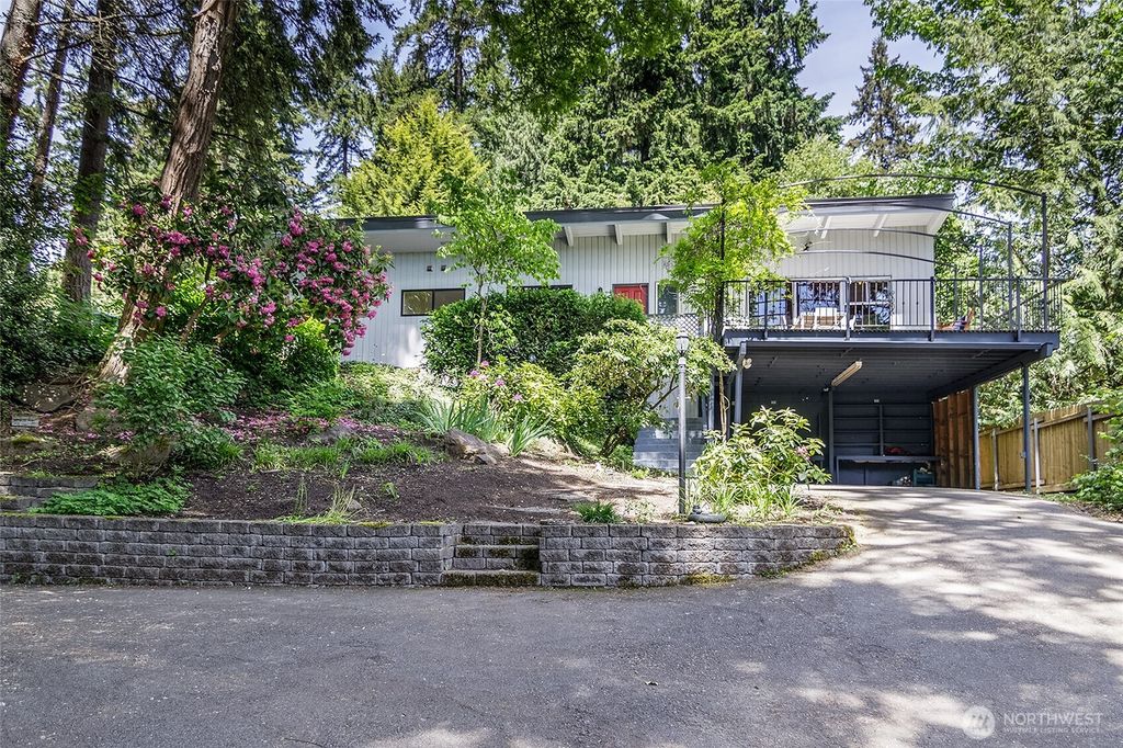 Photo of 3702 NE 180th Street, Lake Forest Park, WA 98155 (MLS # 2381631)