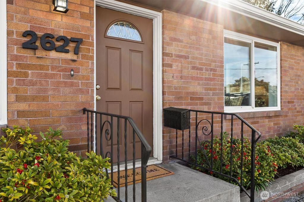 Photo of 2627 N Highland Street, Tacoma, WA 98407 (MLS # 2491016)