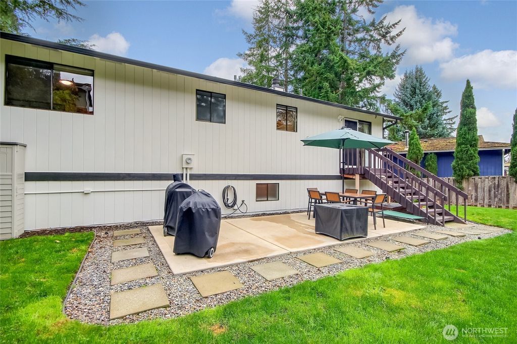 Photo of 15638 SE 175th Street, Renton, WA 98058 (MLS # 2440682)