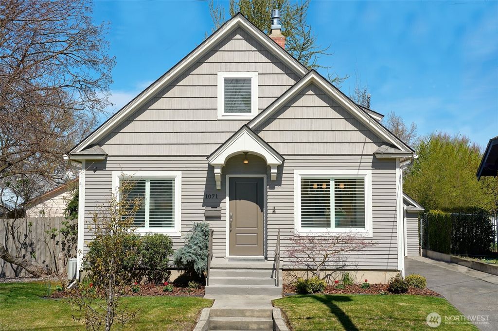 Photo of 1071 Boyer Avenue, Walla Walla, WA 99362 (MLS # 2501367)