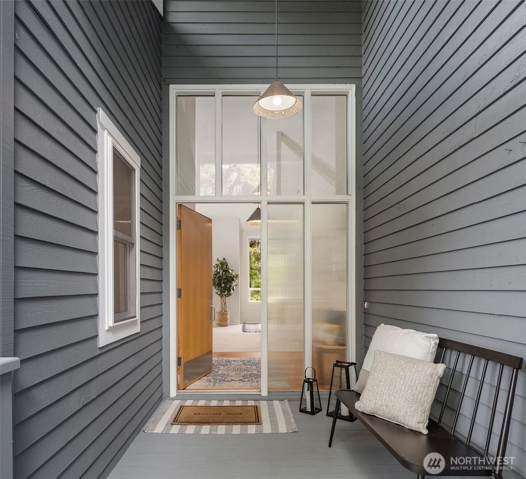 Photo of 4554 143rd Avenue SE, Bellevue, WA 98006 (MLS # 2364453)