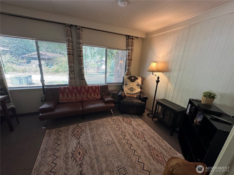 5151 Itswood Center Trail