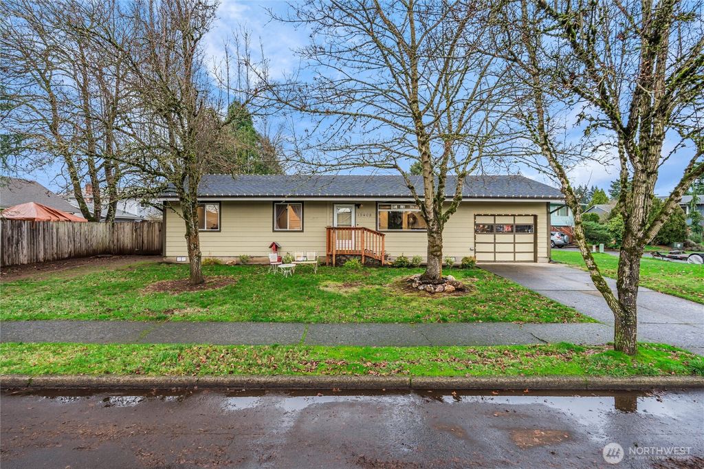 Photo of 15408 NE 76th Street, Vancouver, WA 98682 (MLS # 2461499)