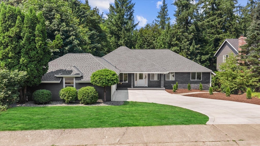 Photo of 4103 204th Avenue NE, Sammamish, WA 98074 (MLS # 2597293)