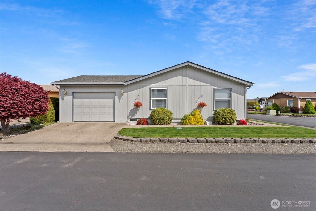 Photo of 1918 Harrison Avenue #46, Centralia, WA 98531 (MLS # 2511288)