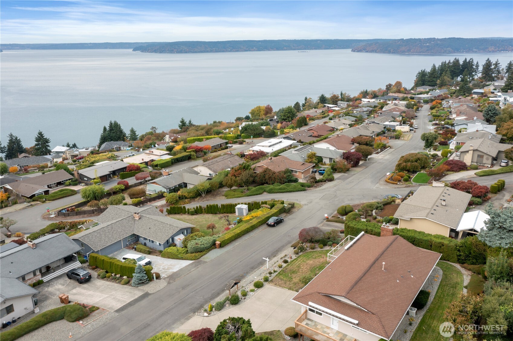 5569 Frances Avenue NE