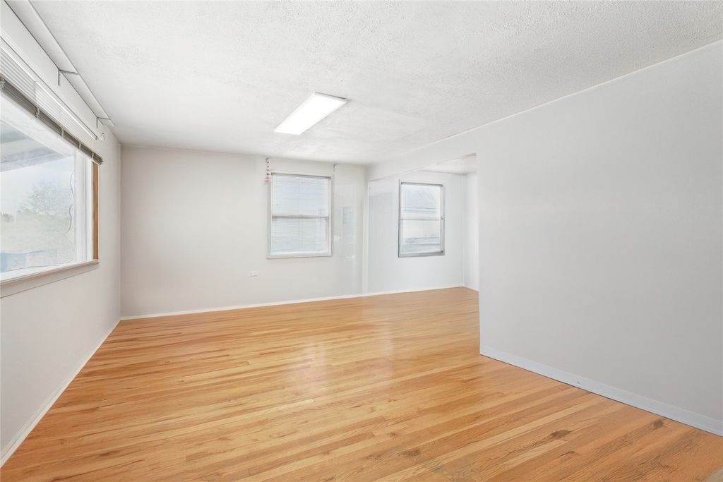 Photo of 6917 S 124th Street, Seattle, WA 98178 (MLS # 2361883)