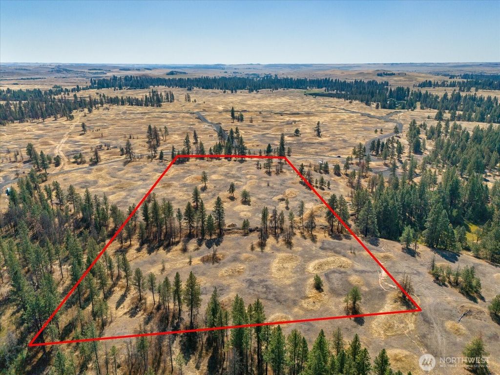 Photo of 36377 S Bootstrap Ln Ln, Cheney, WA 99004 (MLS # 2475711)