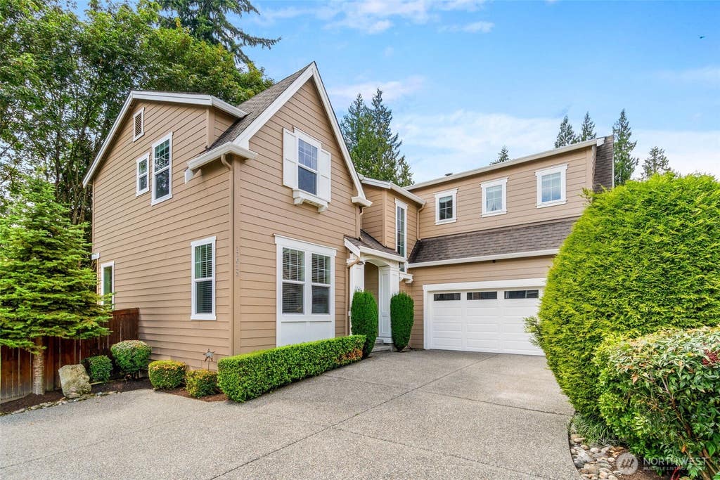 Photo of 17023 NE 120th Street, Redmond, WA 98052 (MLS # 2560392)