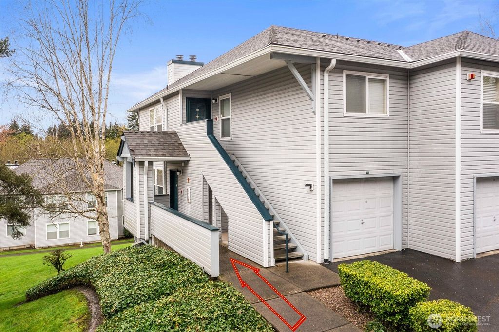 Photo of 33020 10th Avenue SW #O-201, Federal Way, WA 98023 (MLS # 2359646)