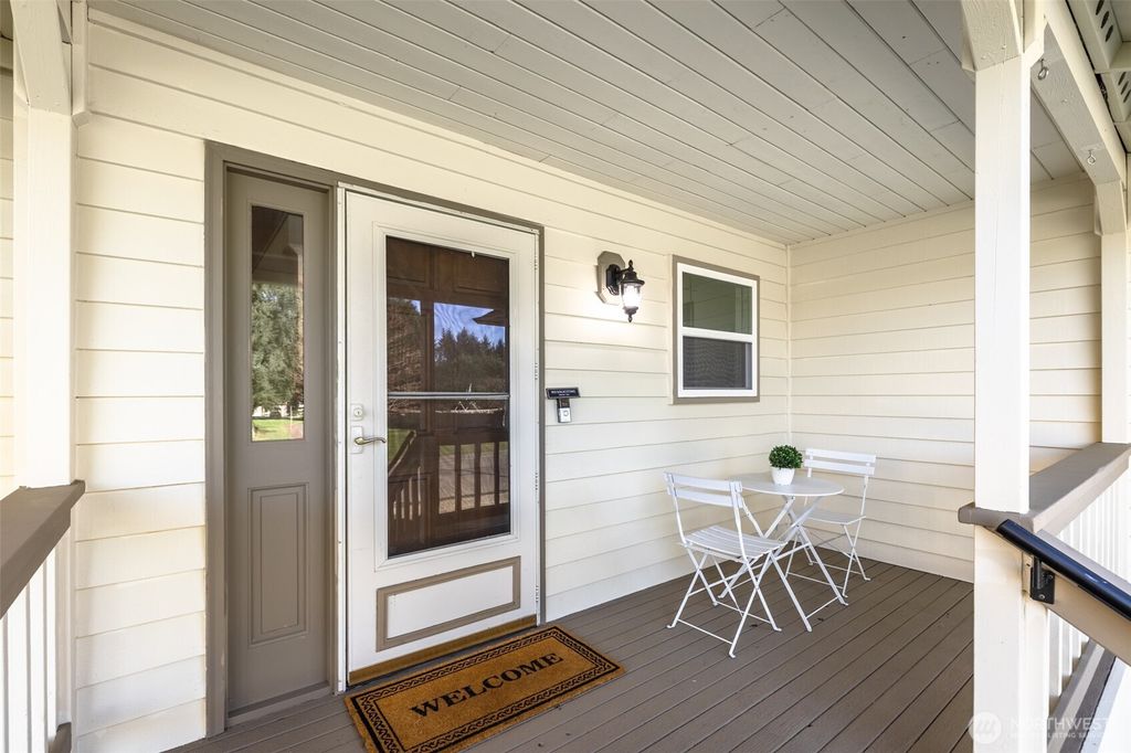 Photo of 12327 44 Drive SE, Everett, WA 98028 (MLS # 2493271)