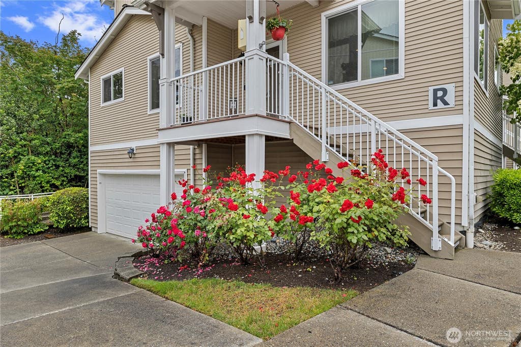 Photo of 14915 38th Drive SE #R1140, Bothell, WA 98012 (MLS # 2537630)