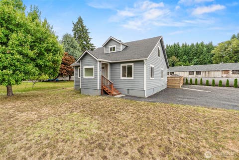 Photo of 1404 NW Kerron St ST, Winlock, WA 98596 (MLS # 2560041)