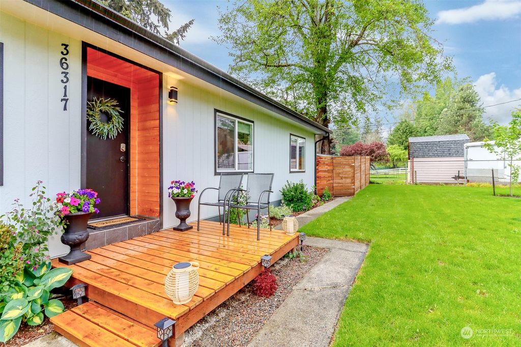 Photo of 36317 54th Avenue S, Auburn, WA 98001 (MLS # 2240378)