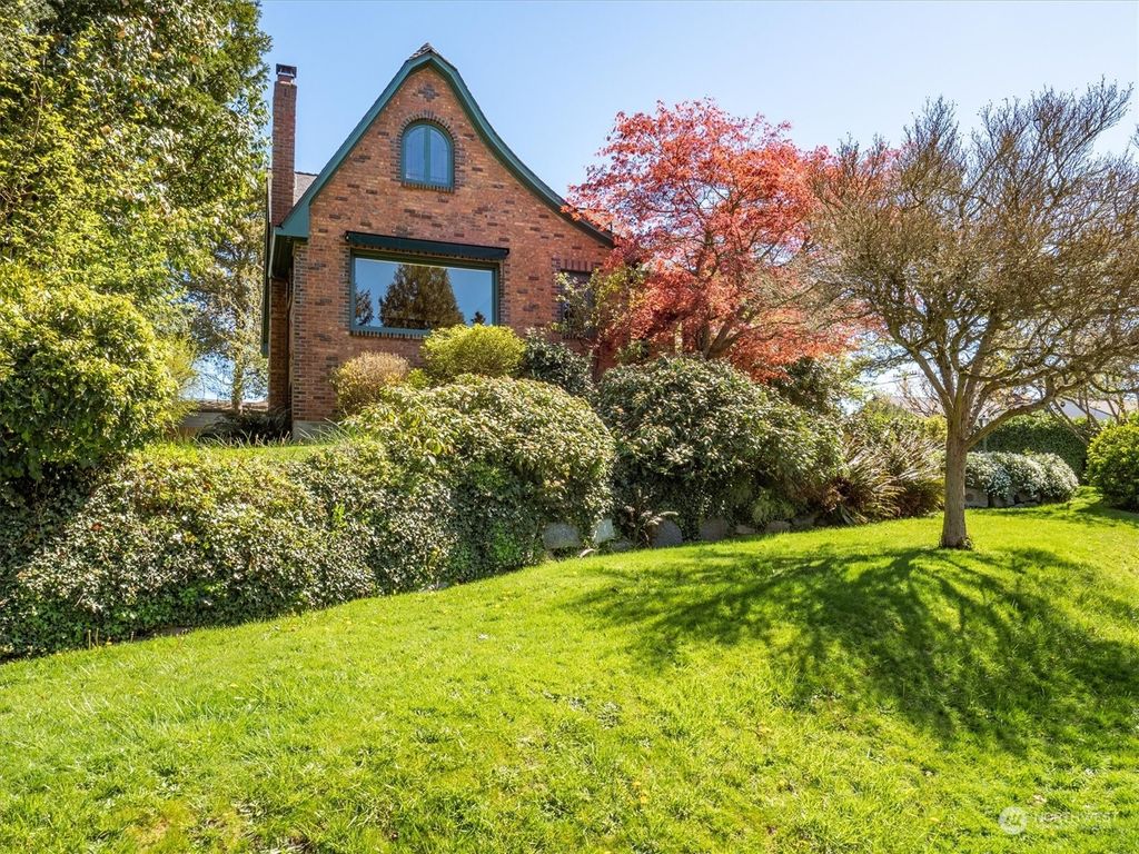 Photo of 2810 NW 87th St, Seattle, WA 98117 (MLS # 2225456)